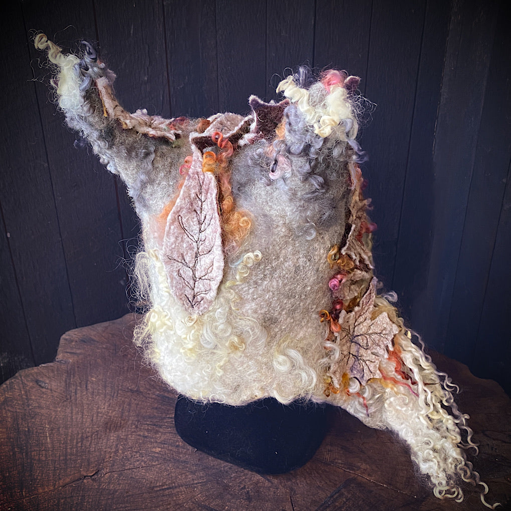 L’esprit des bois felted hood