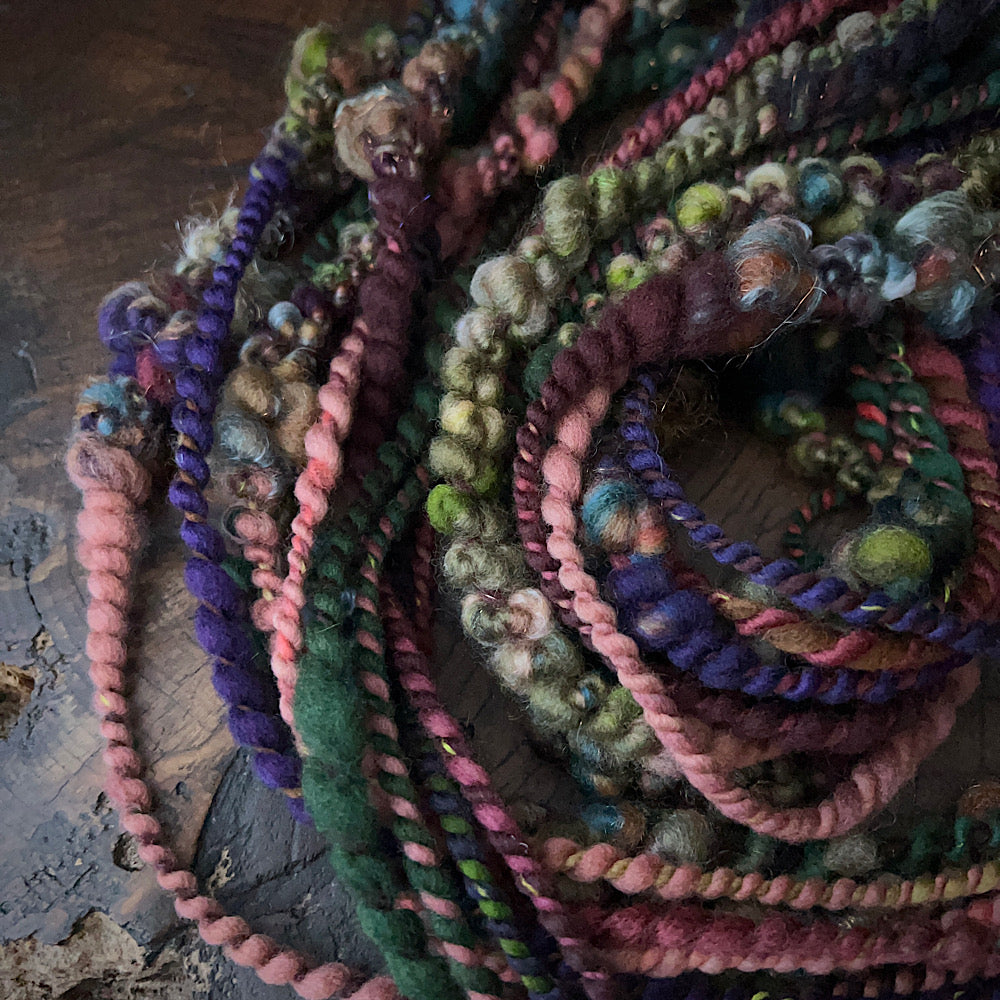 Art yarn for weaving