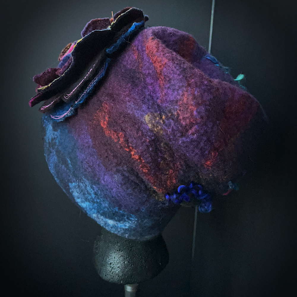 Felted hat size 22” 3/4 small