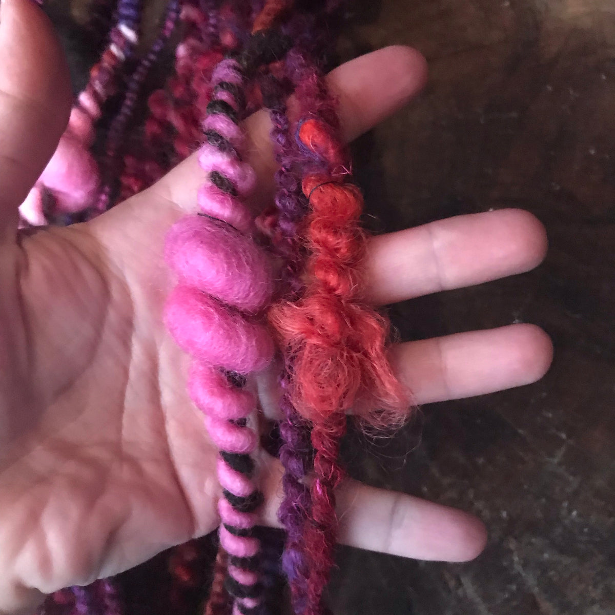 RESERVE Louise D. Burgundy art yarn 100g 19y - Mynoush