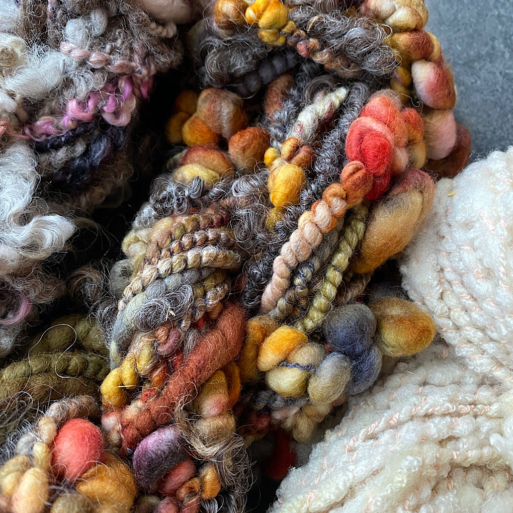 Set of art yarn- weaving kit