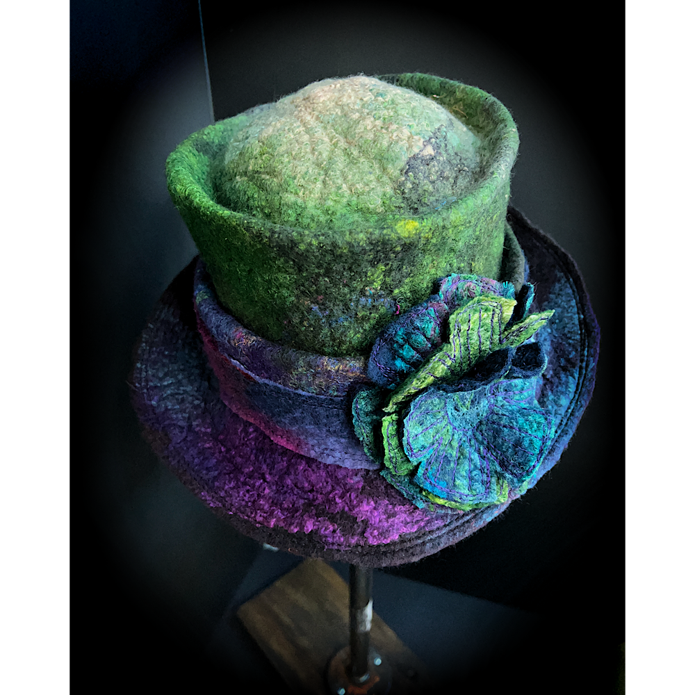 Felted top hat with flower - 22.5”