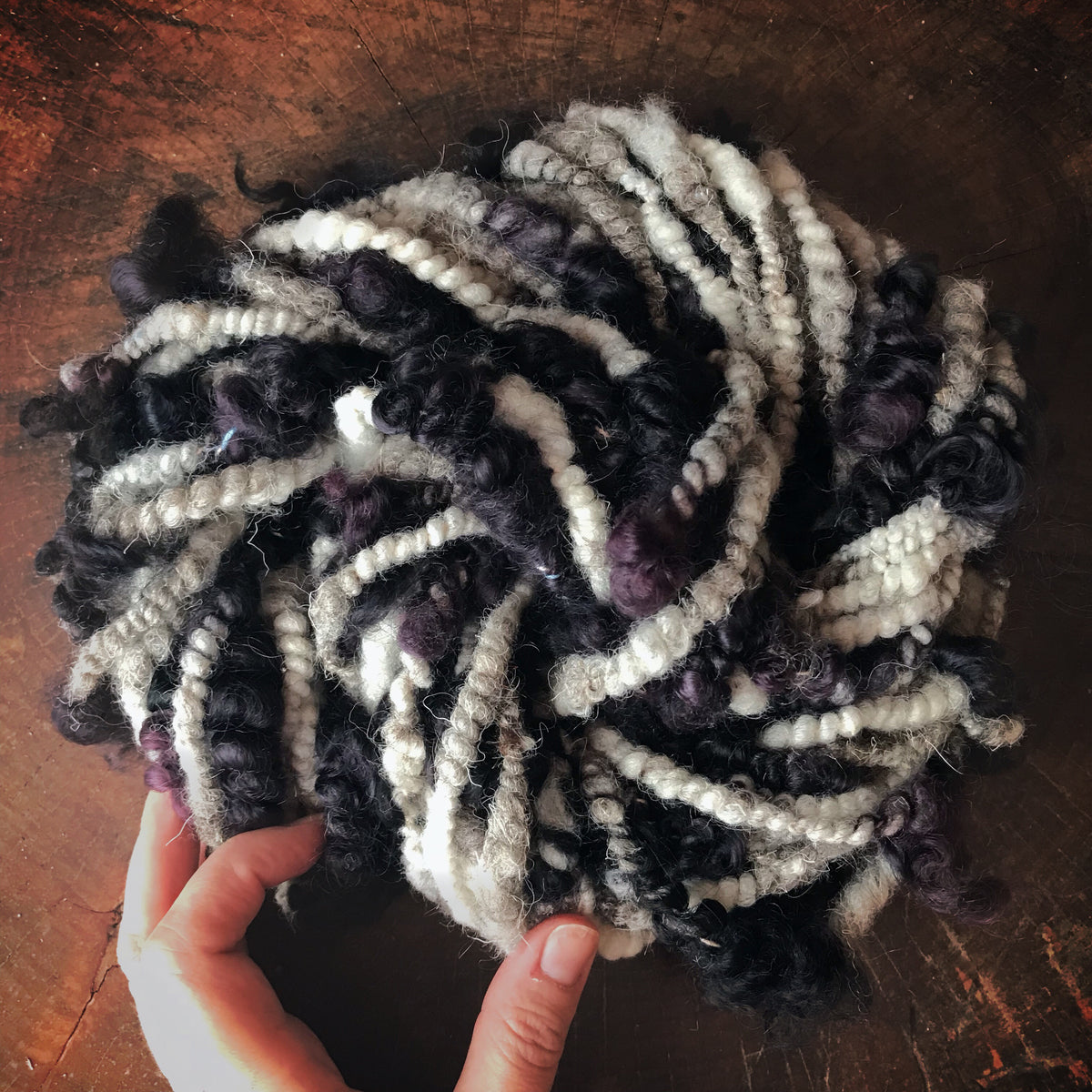 Grey black hand spun yarn 100g 15y - Mynoush