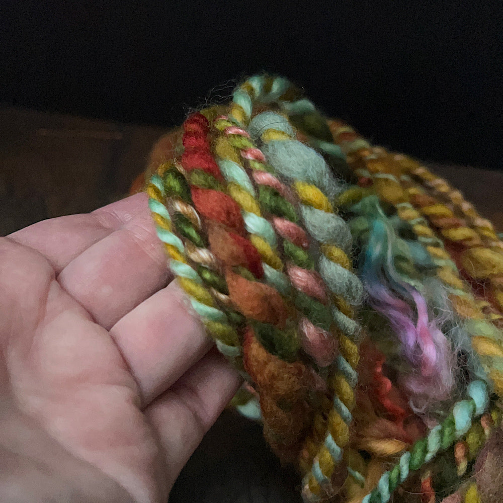 Happy fox - 2 ply yarn with curly locks
