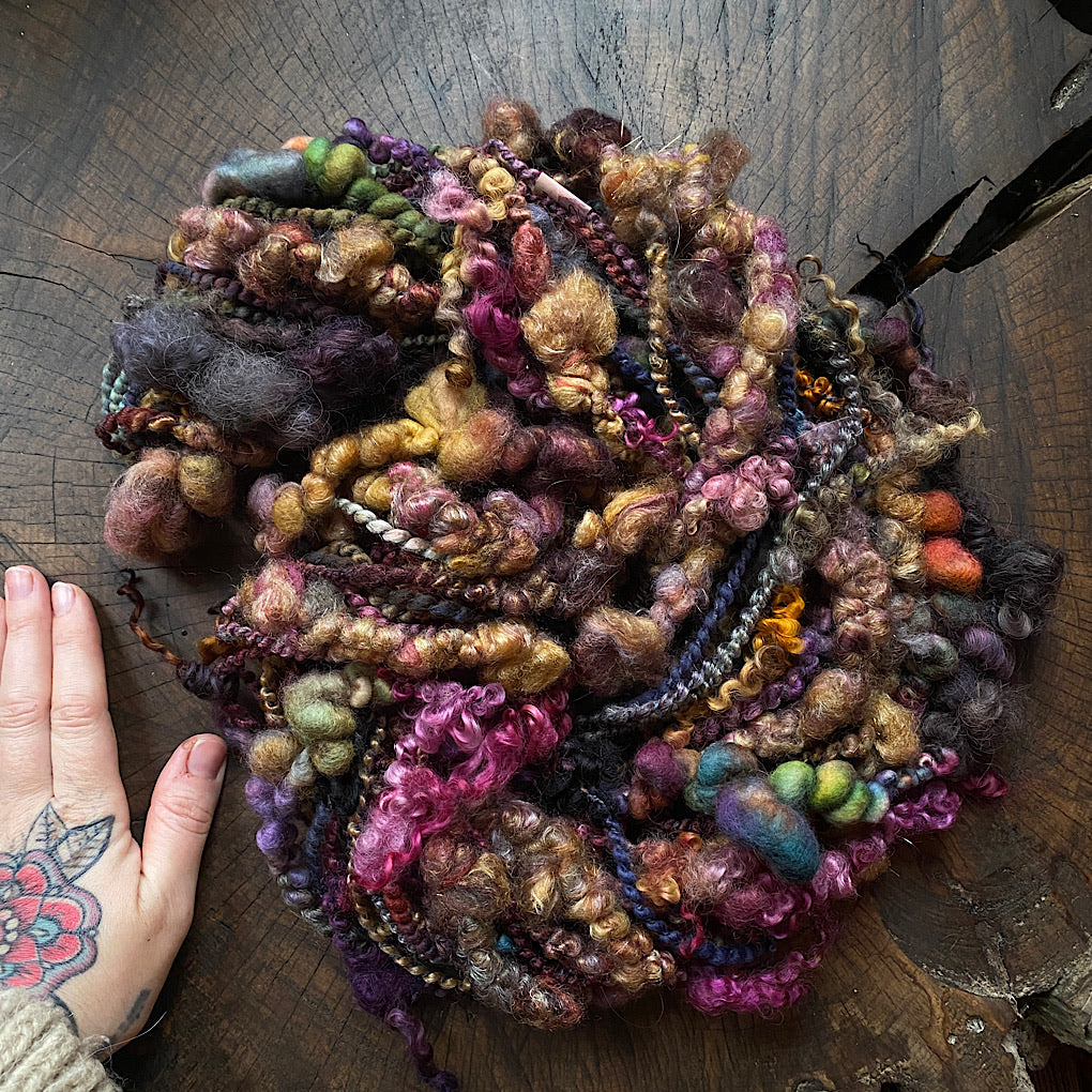 Clair-obscur Rich golden Art yarn