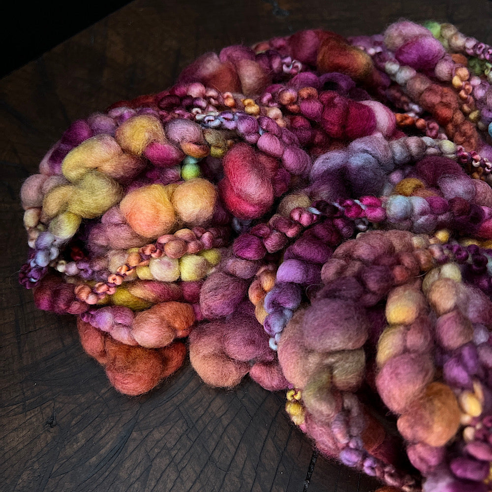 Velvet rose - jumbo boucle yarn