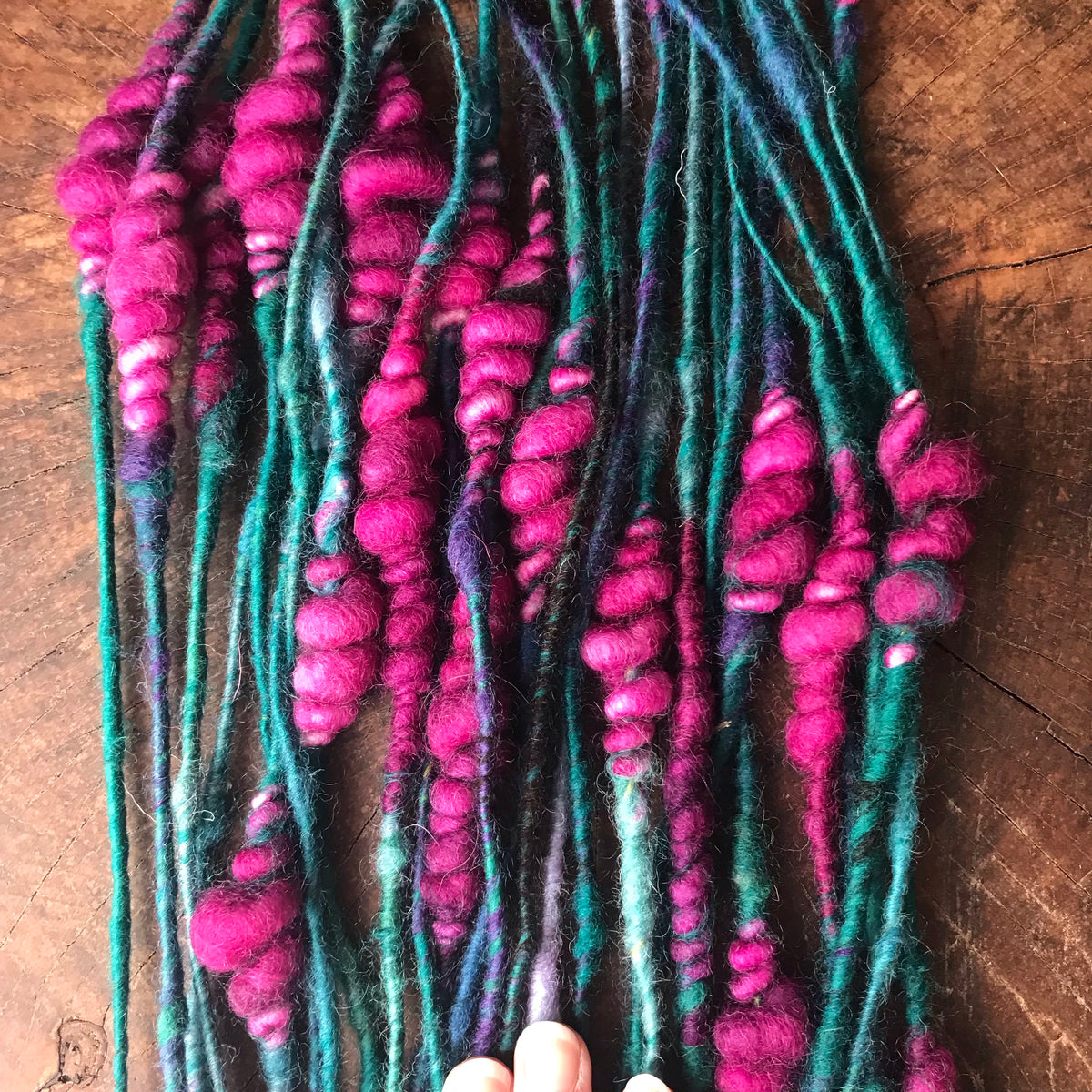 RESERVE Louise D. Teal purple art yarn 100g 25y - Mynoush