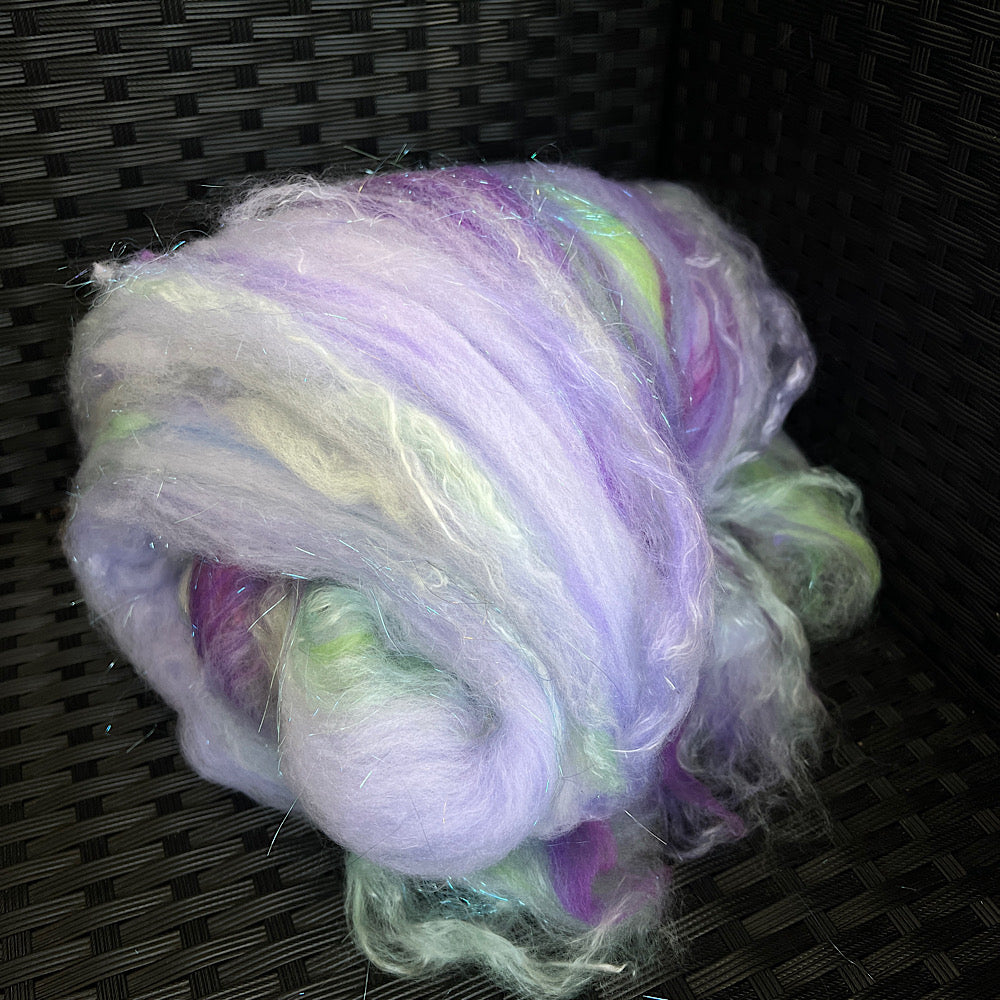 Batt for spinning yarn