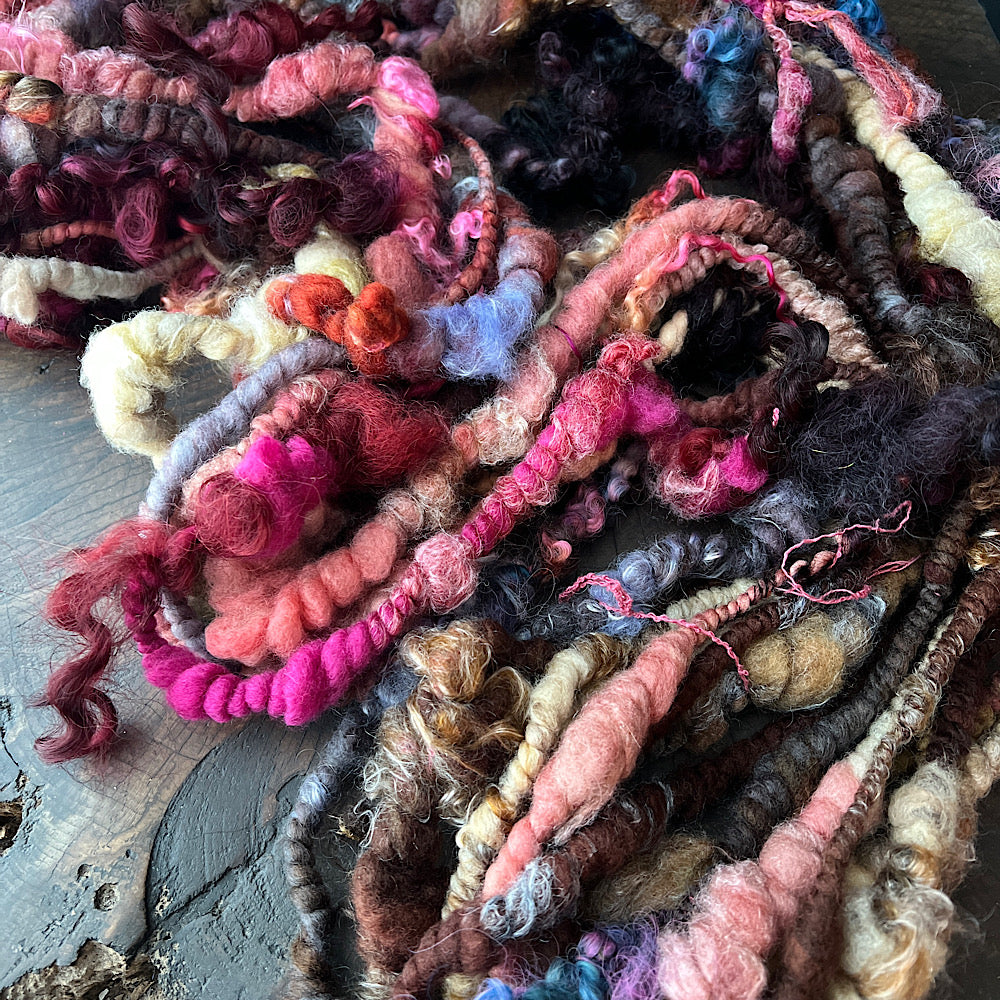 Winter rose - jumbo art yarn