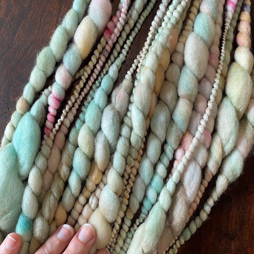 Menthe antique jumbo spiral merino yarn