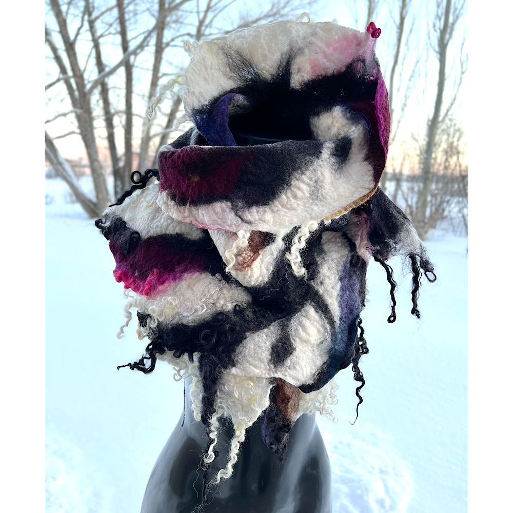 Felted scarf 2023