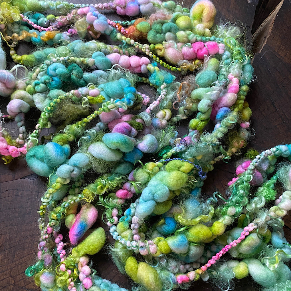 Jardin fleuri Jumbo boucle Art yarn with locks