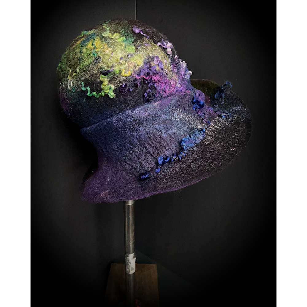 Felted hat- 23.5”