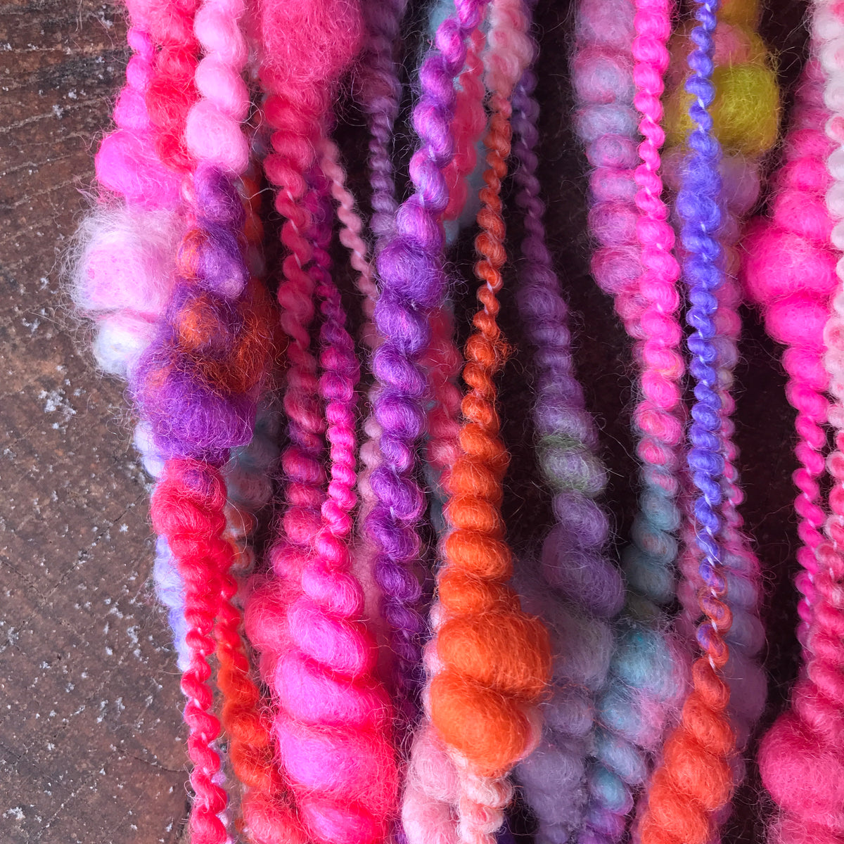 Rainbow  art yarn 100g - Mynoush