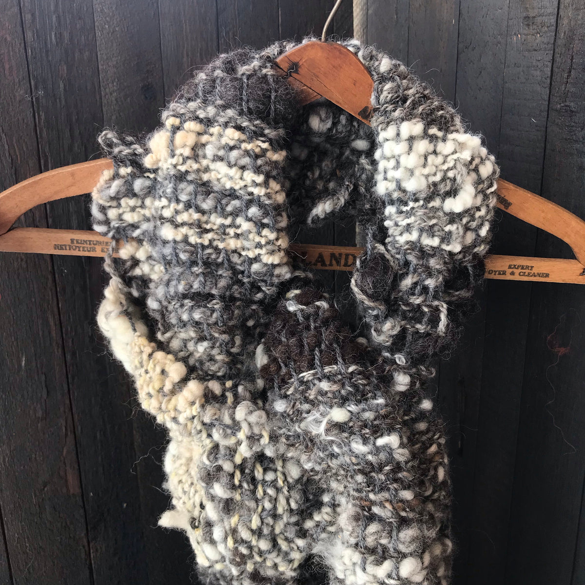 Unisex classic natural grey scarf 100% Wool Hand woven 82”x 8”|Foulard unisexe gris 100% laine tissé main 82”x8” - Mynoush