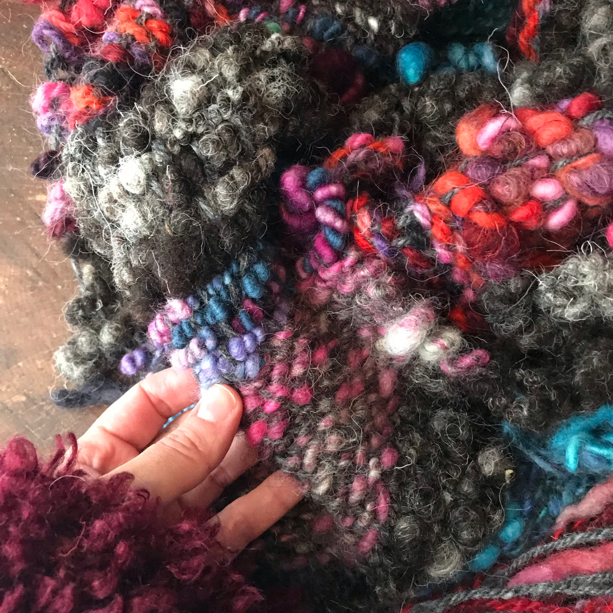 Black scarf 100% Wool - Foulard 100% laine noir - Mynoush