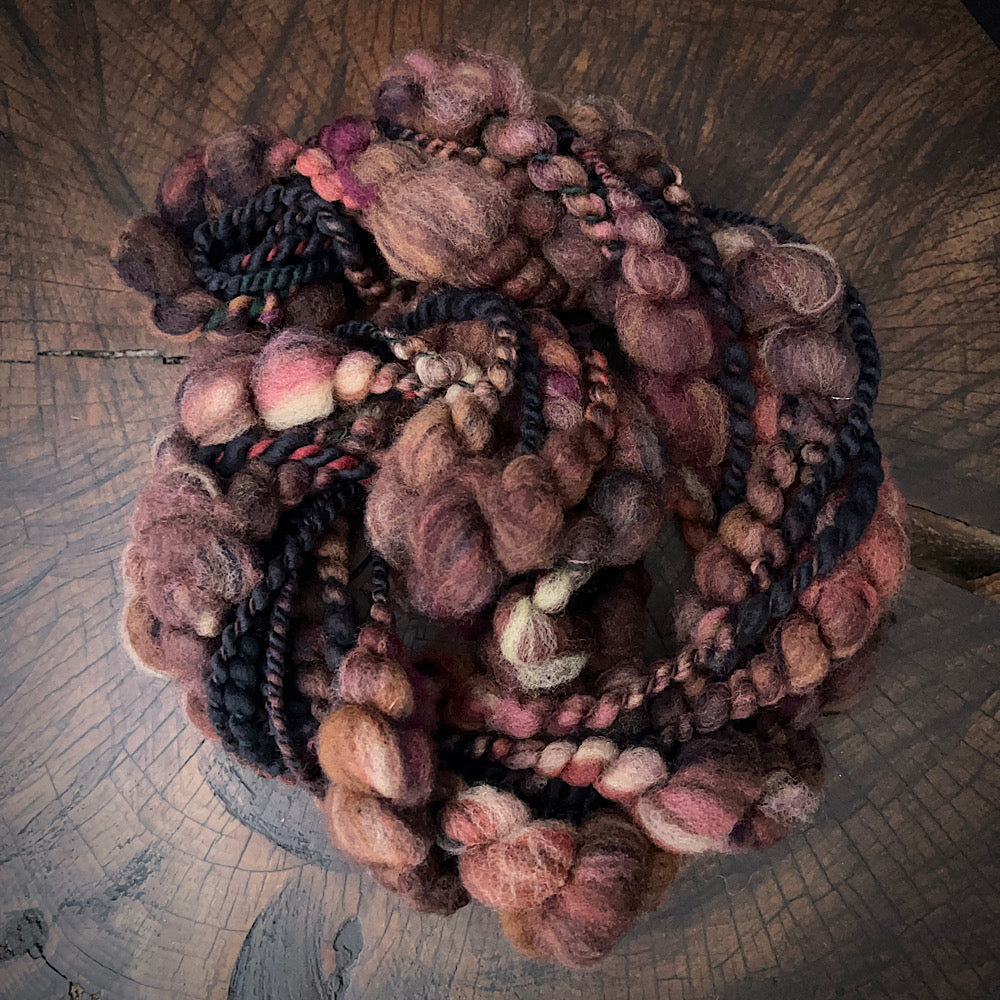 Dark wood - art yarn 1.4 oz