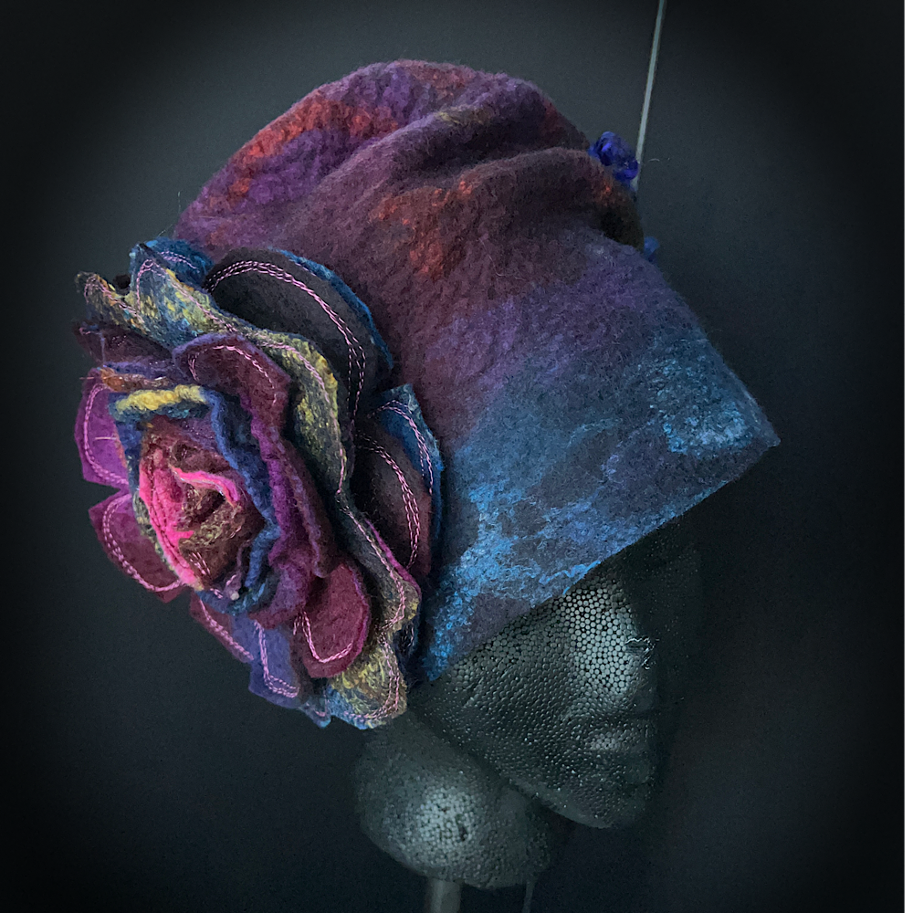 Felted hat size 22” 3/4 small