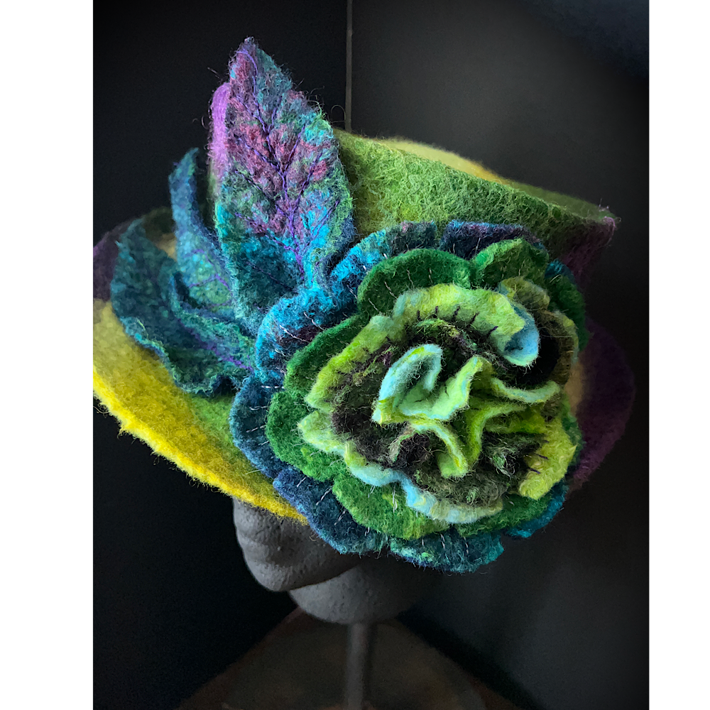 Felted top hat with rose - 22.5”