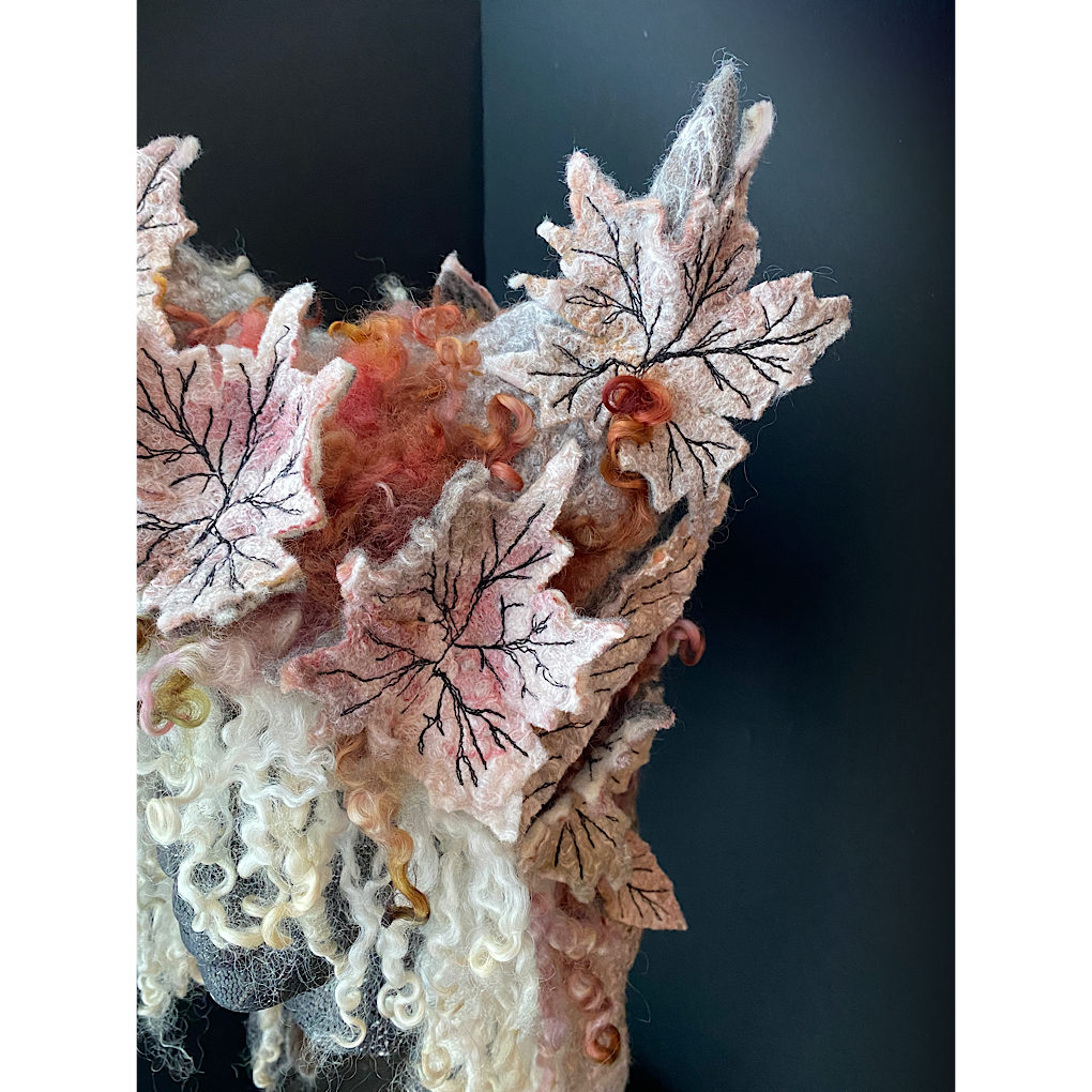 L’esprit des bois felted hood size 23“ STOCK