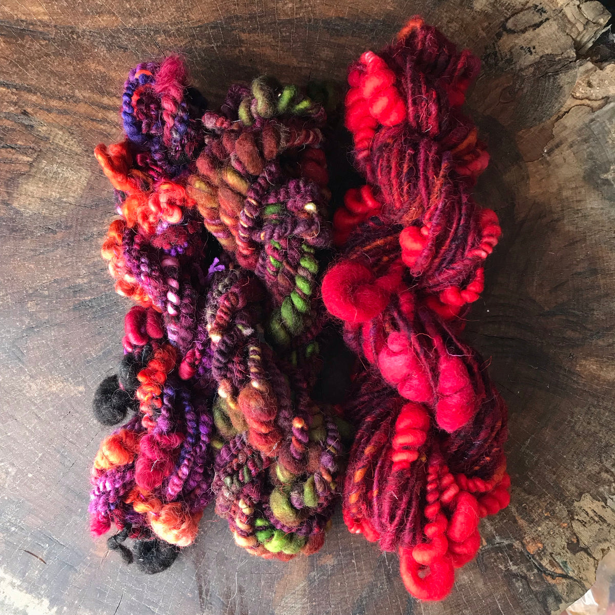 RESERVE Louise D. Red hand spun art yarn - 200 g - Mynoush