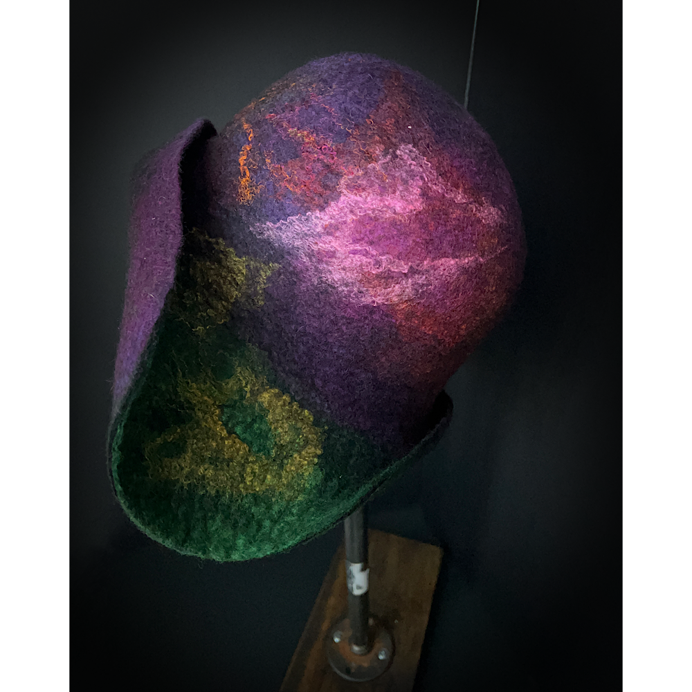 Felted flapper’s hat with rose size 23.5”