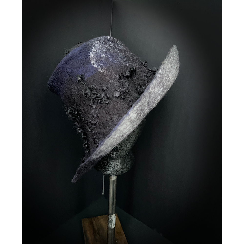 Felted hat size 23.5”