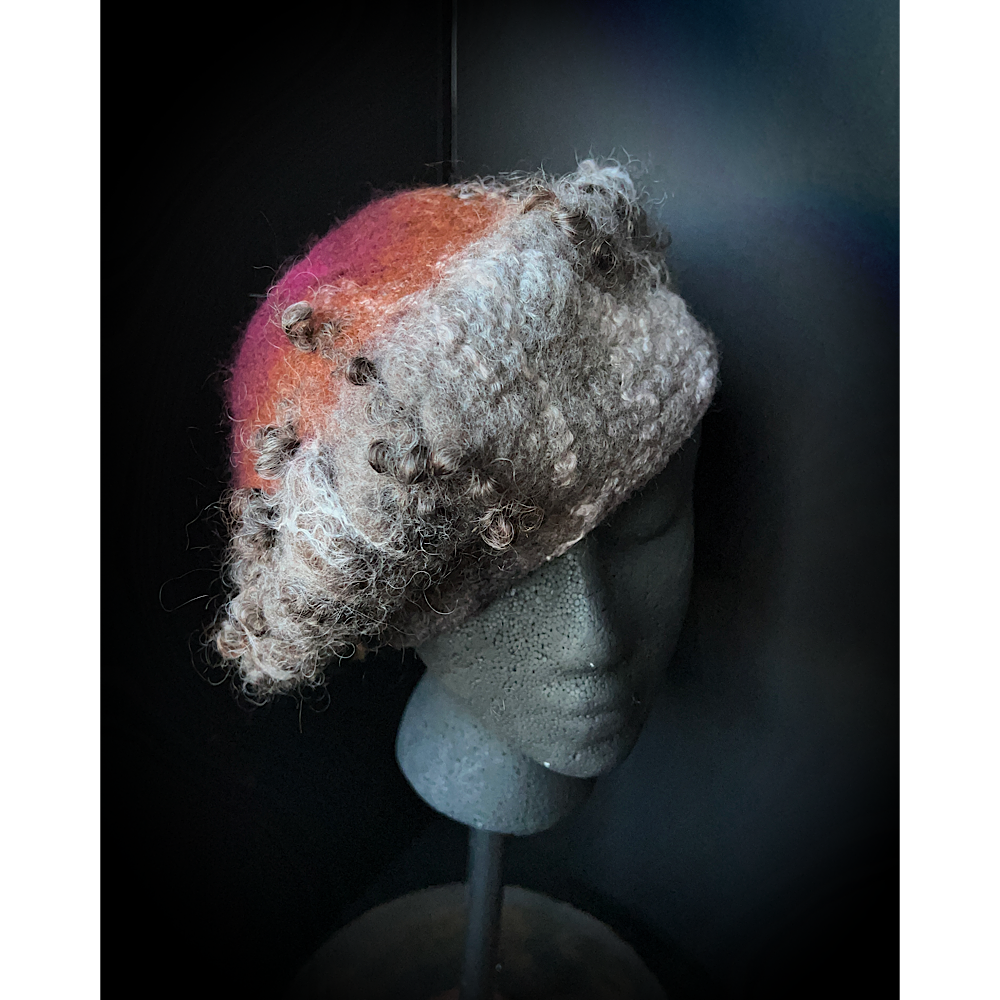 Felted beret with leaves size 22“ small