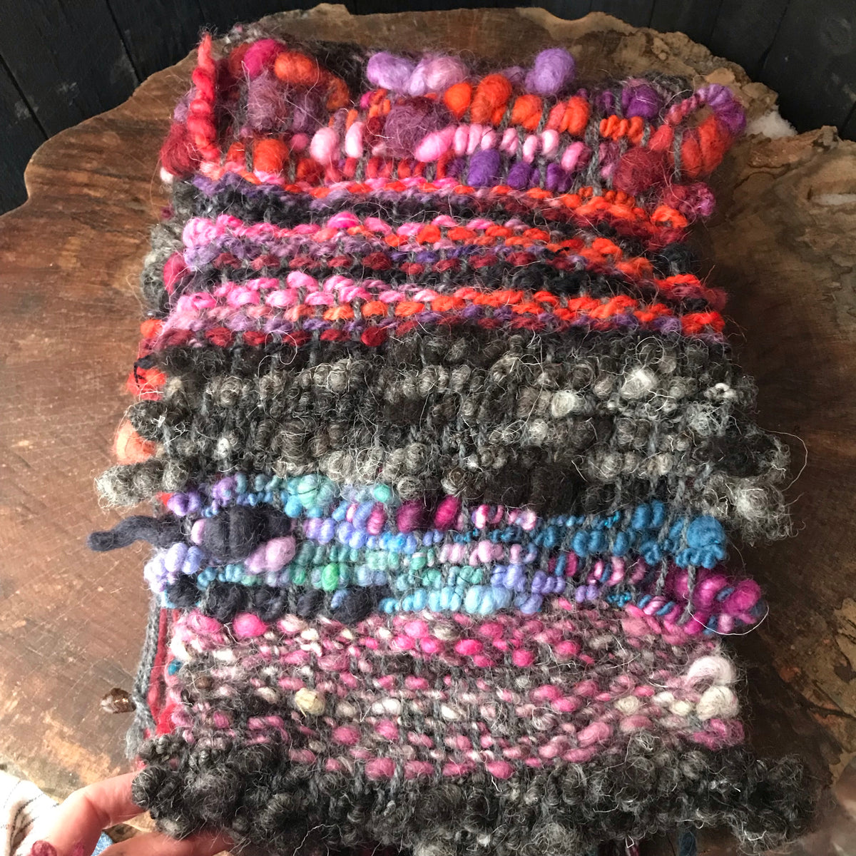 Black scarf 100% Wool - Foulard 100% laine noir - Mynoush