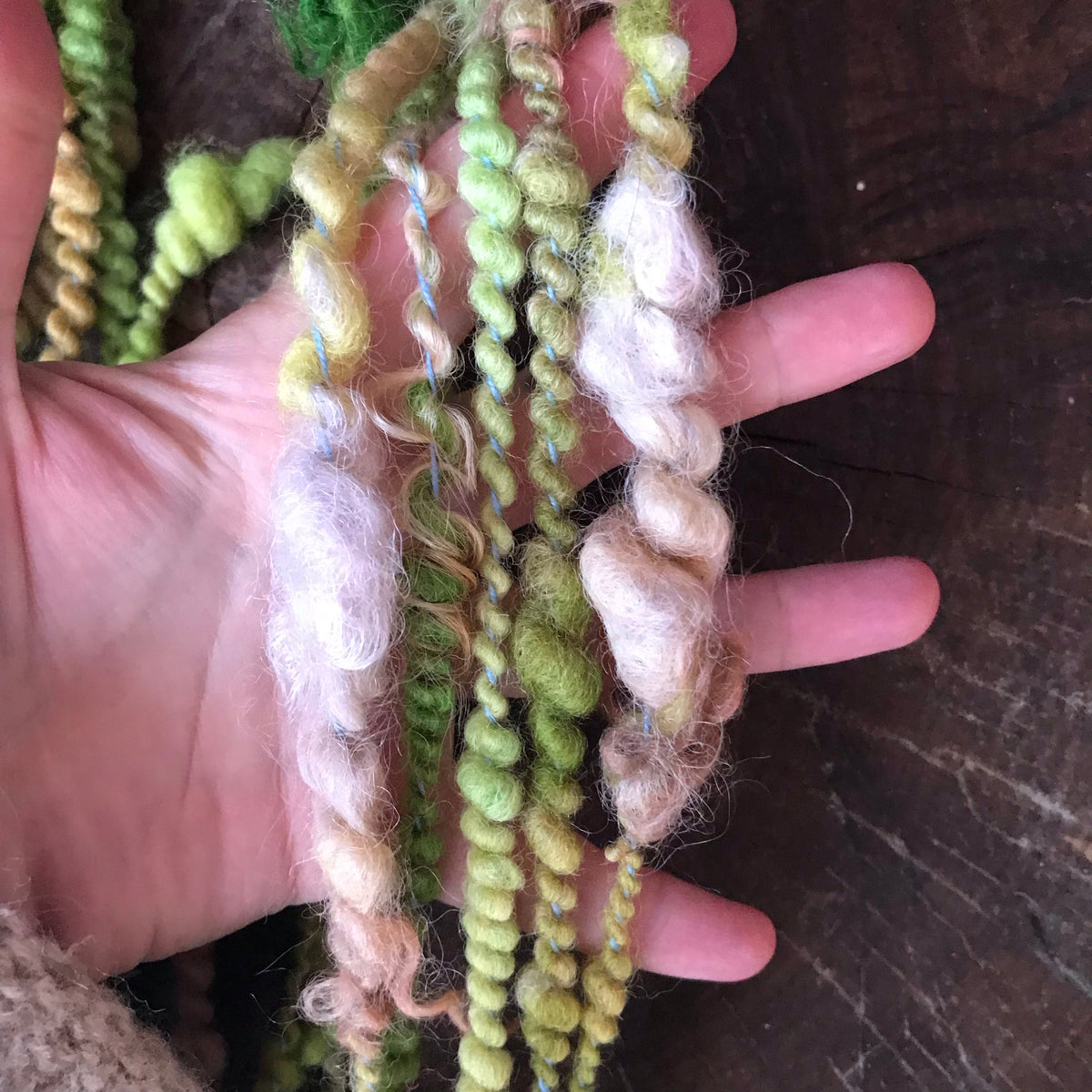 Green  art yarn  90g 24y - Mynoush