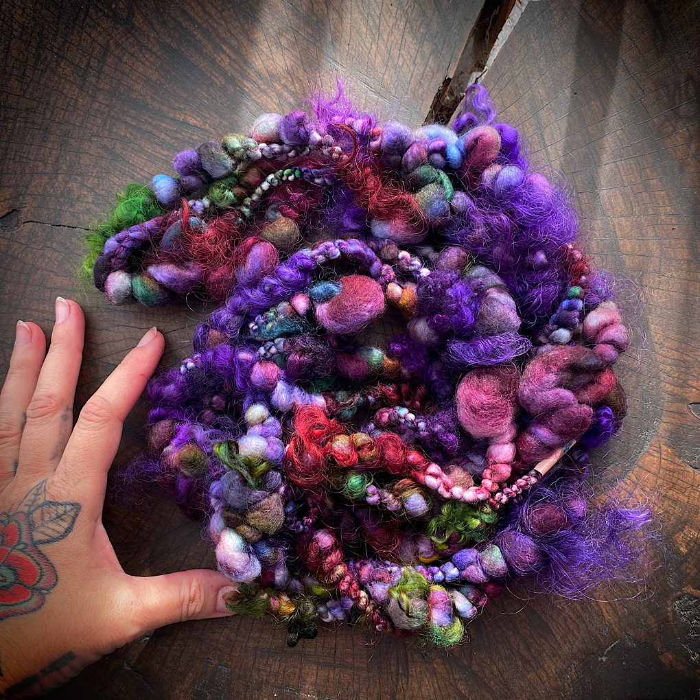 Nocturne Jumbo boucle art yarn with locks