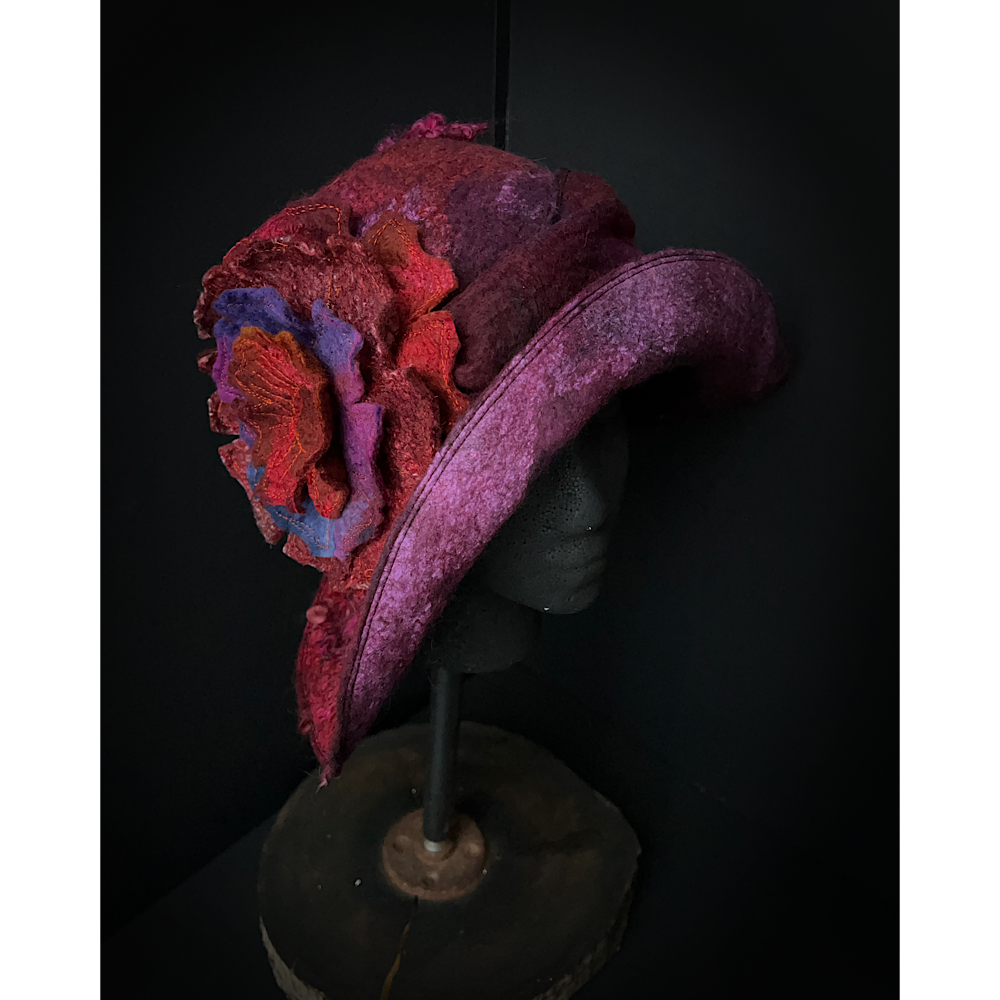Felted flapper’s hat with rose size 24” 1/4