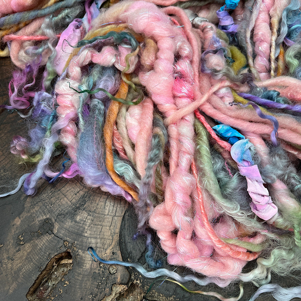 Antoinette art yarn single