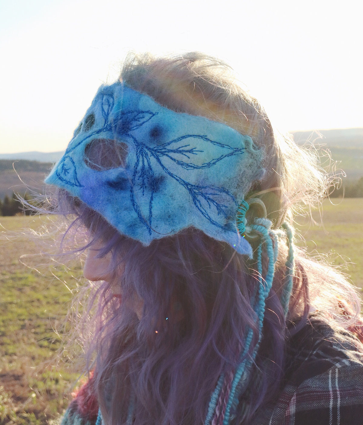 Blue felted headband with embroidery - Mynoush