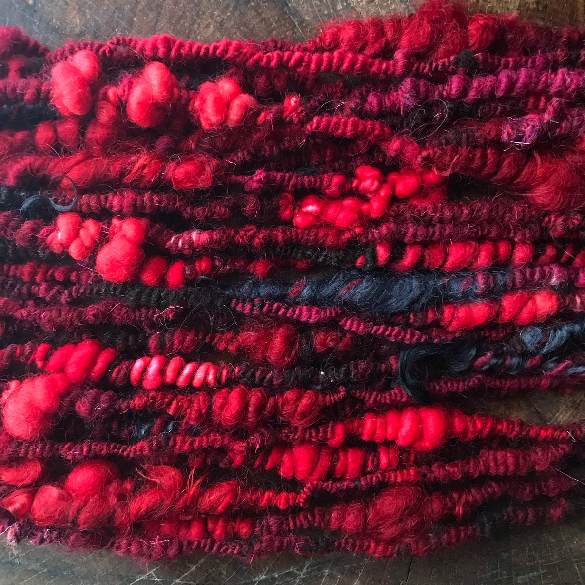 Red and black hand spun art yarn - 100g 11 yards - Mynoush