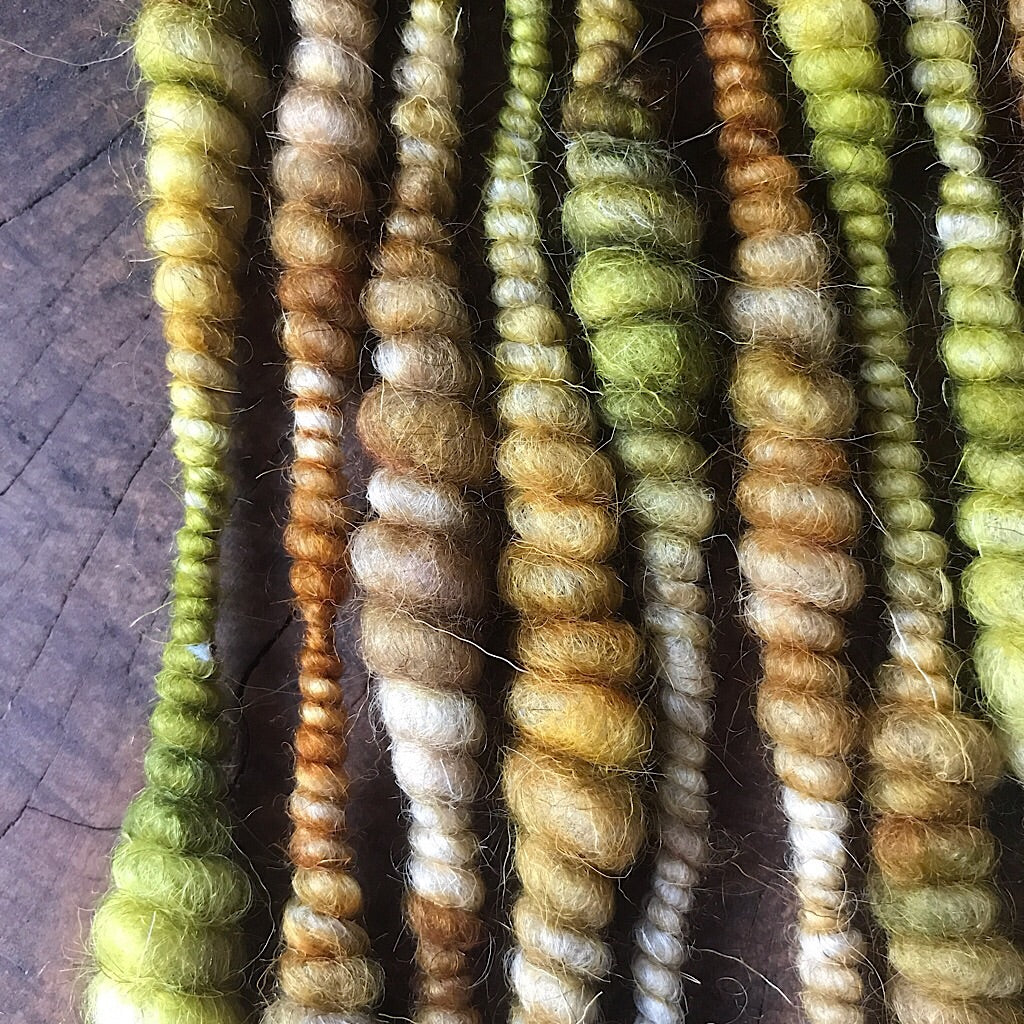 Early autumn weaving yarn