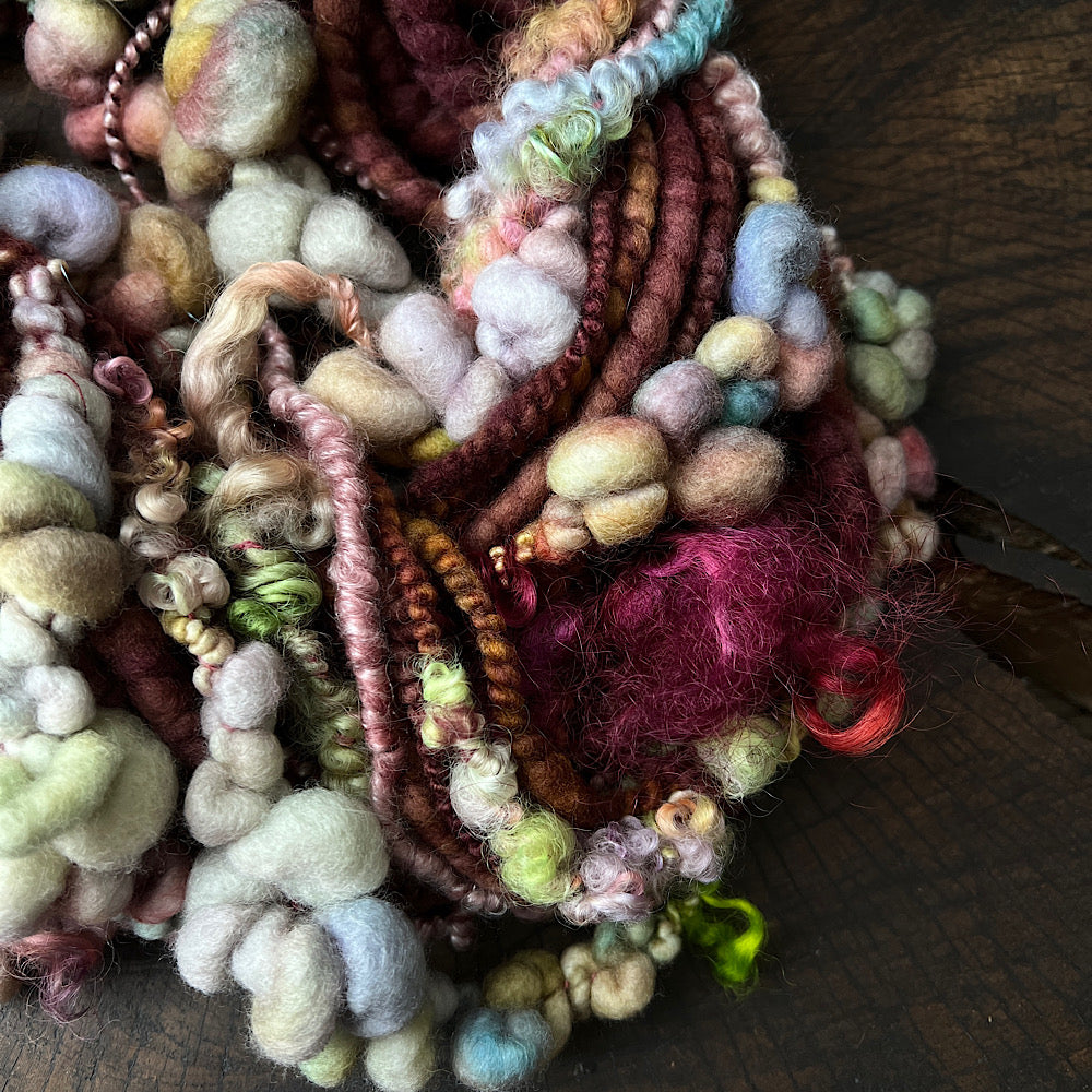 Rose wood - bubbly art yarn