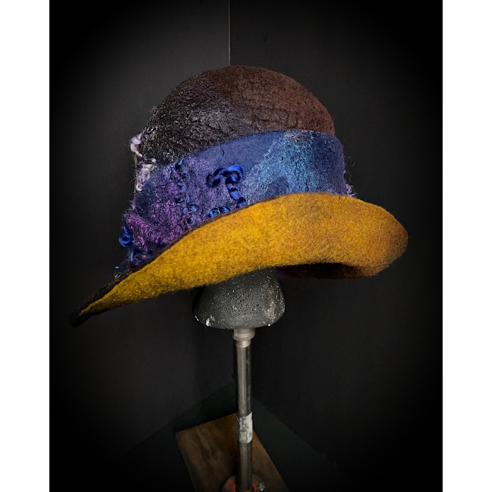 Felted hat- 23.5”