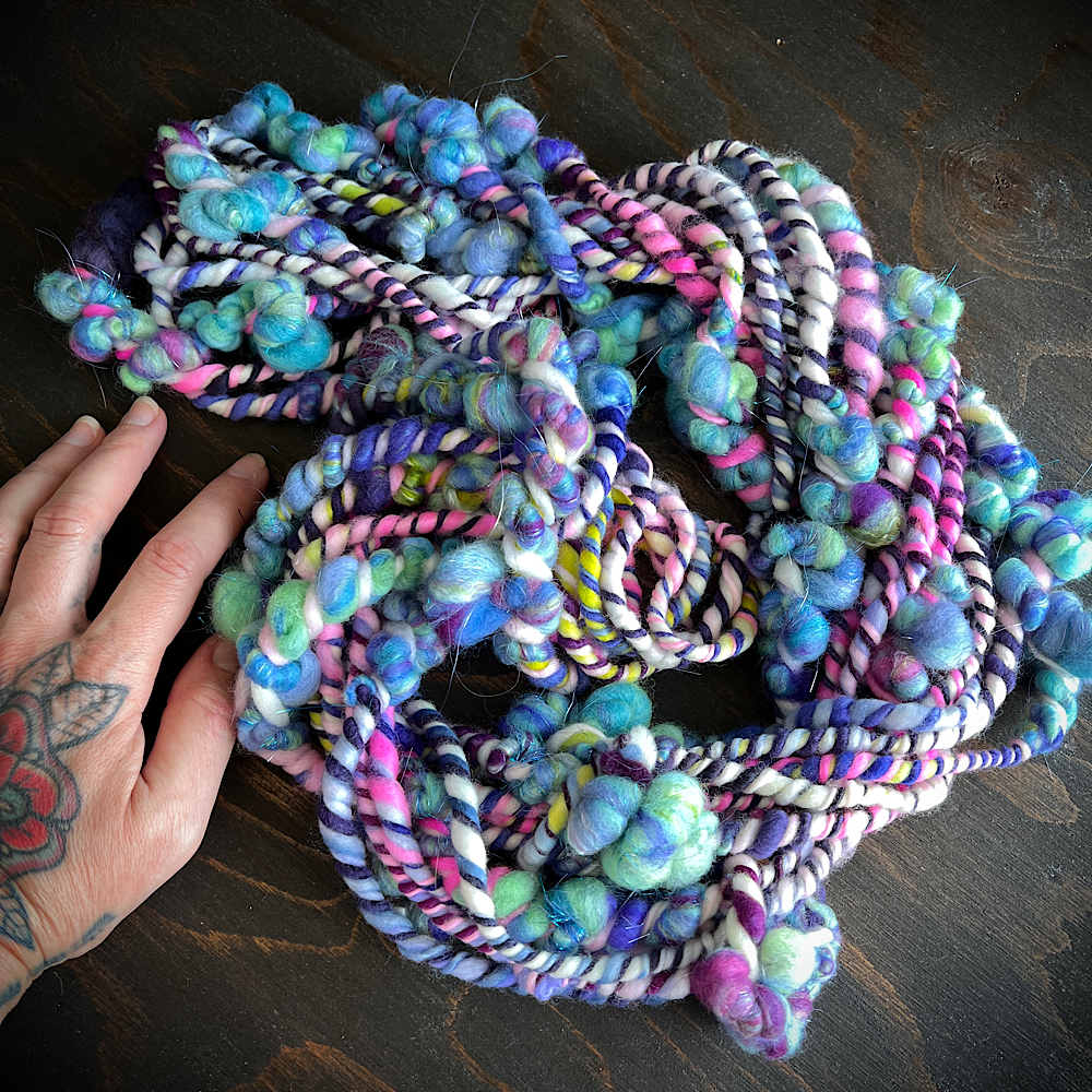 Iris jumbo weaving art yarn