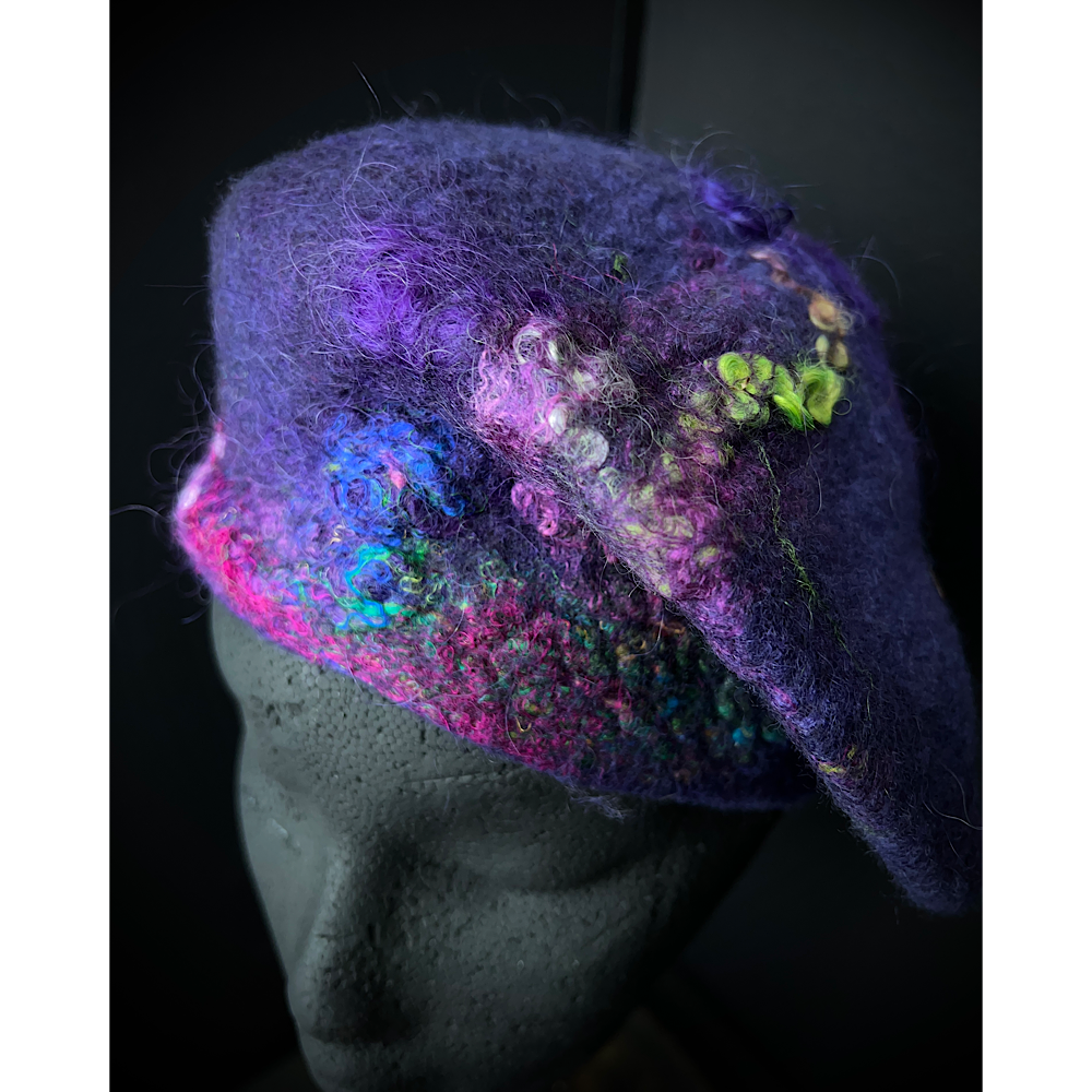 Felted beret size 22“ small