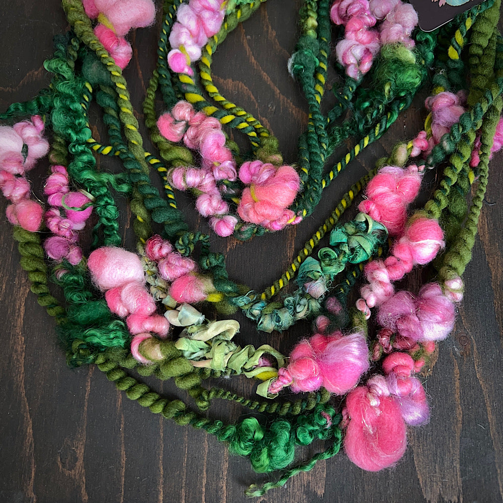 Art yarn for weaving