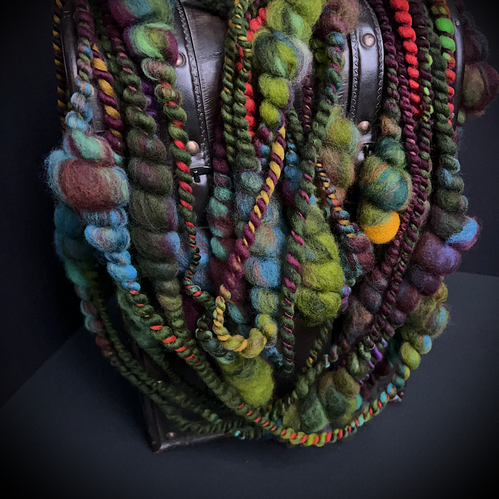 Your green art yarn set