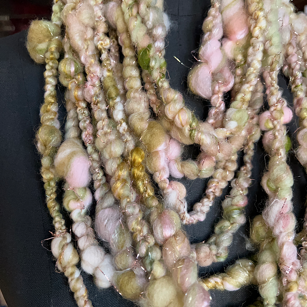 Art yarn for weaving