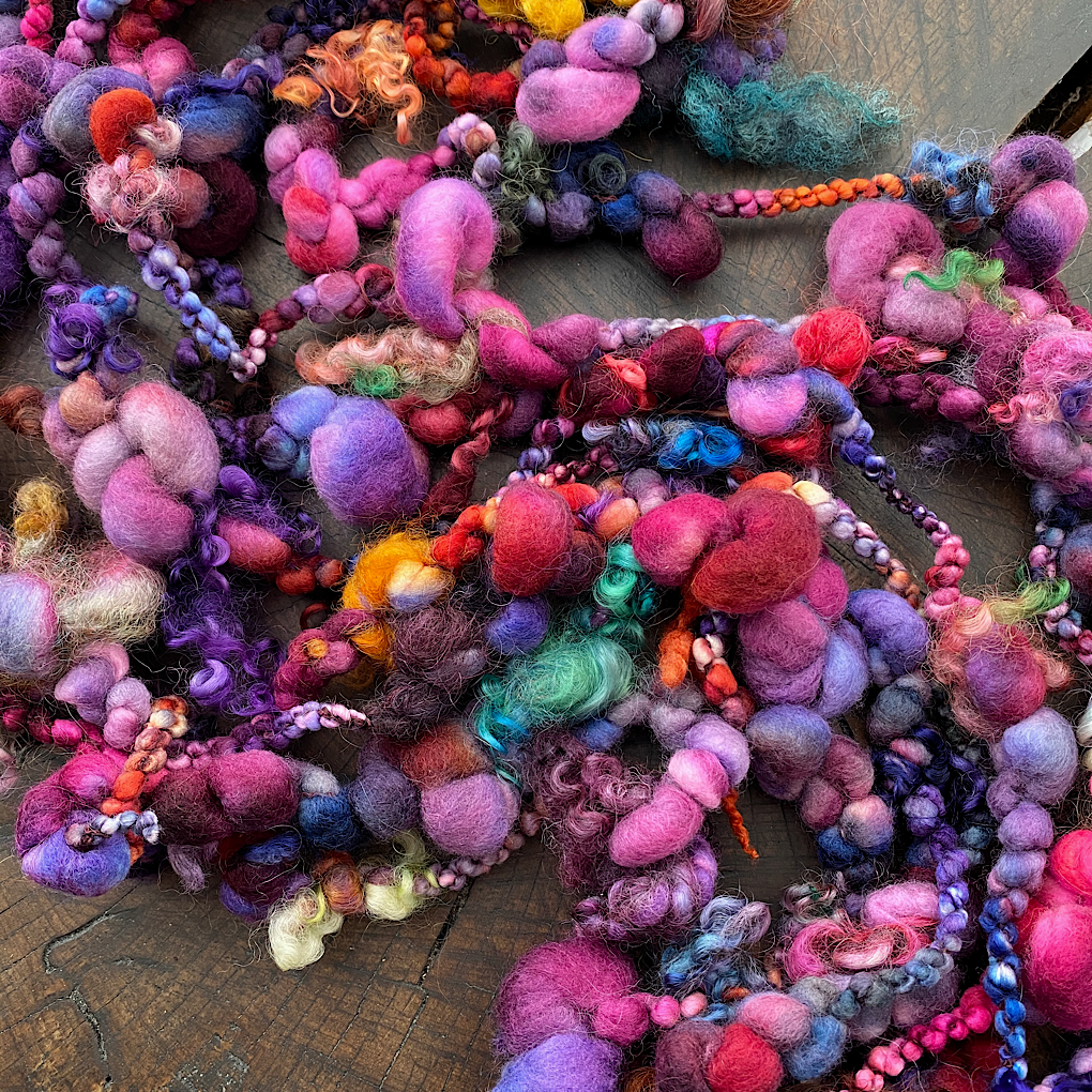 Mina Jumbo boucle art yarn