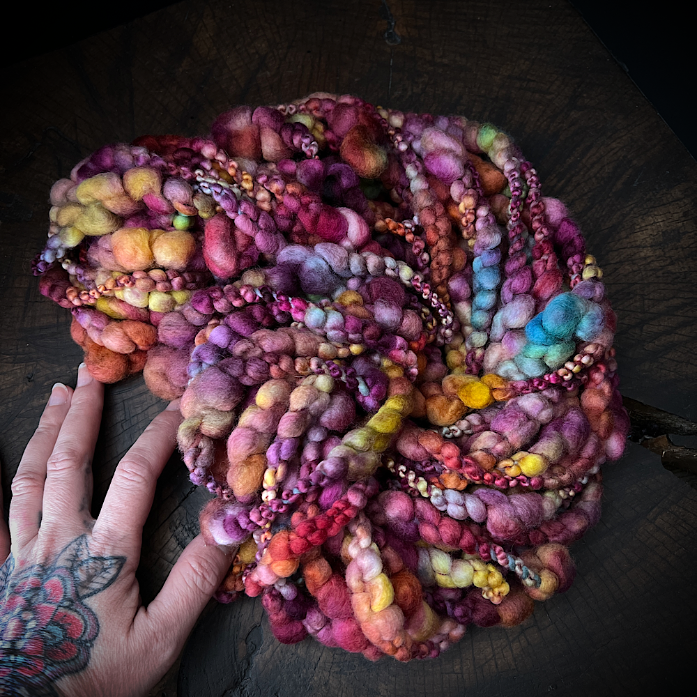 Velvet rose - jumbo boucle yarn