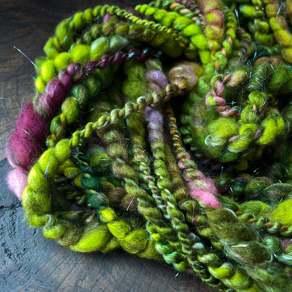 Fluffy spiral in woodland green - Mynoush