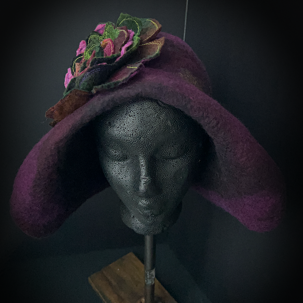 Felted flapper’s hat with rose size 24” large