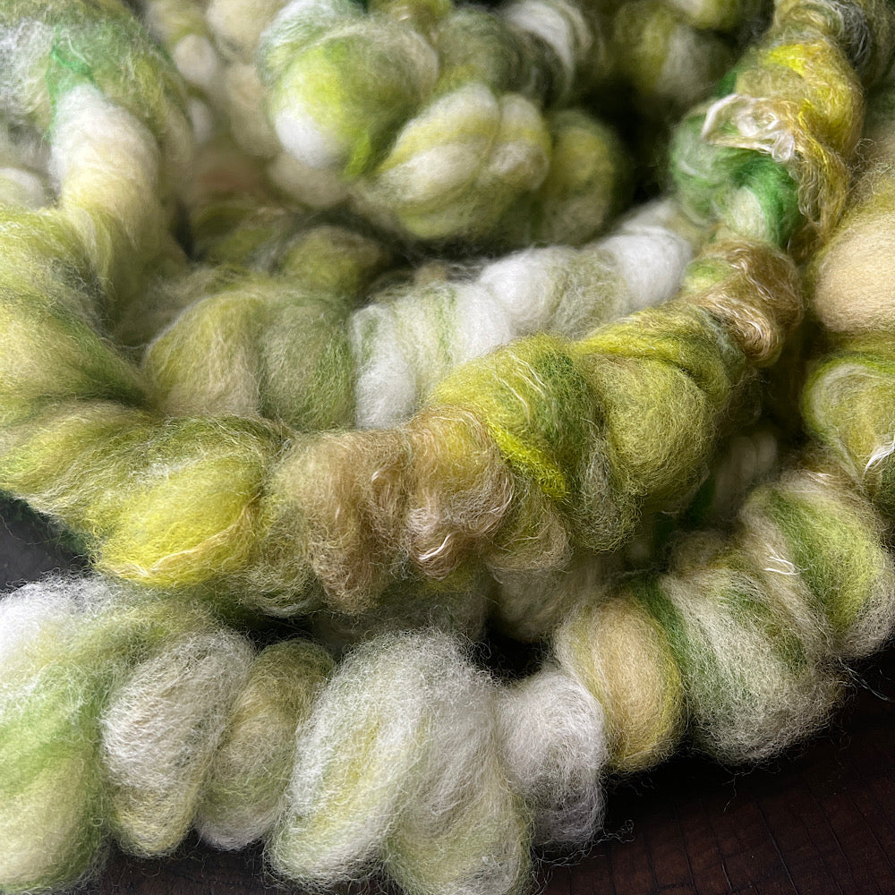 Super jumbo coils yarn for weavers