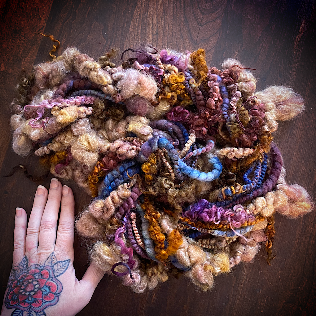 Clair-obscur Rich golden Signature Art yarn