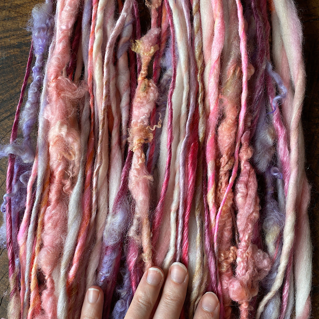 Jardin de rose knitting yarn